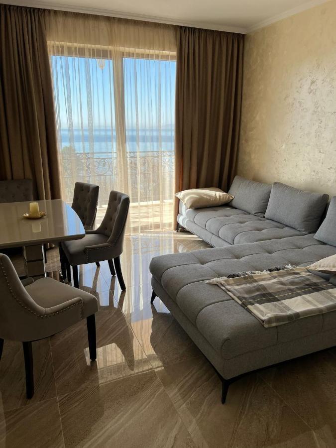Luxury Penthouse Apartments At Valencia Gardens Burgas Exterior photo