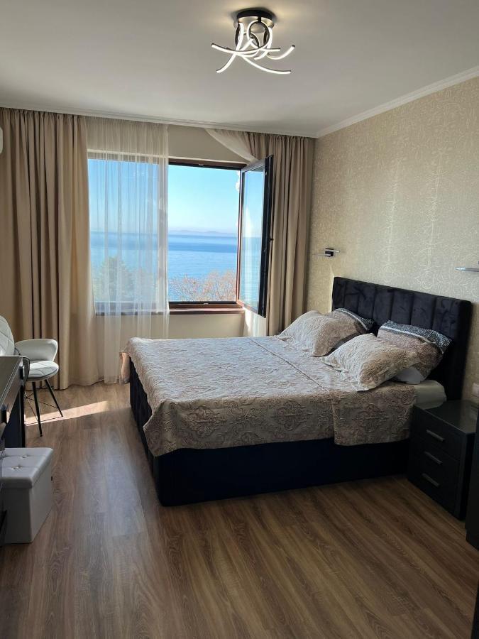 Luxury Penthouse Apartments At Valencia Gardens Burgas Exterior photo