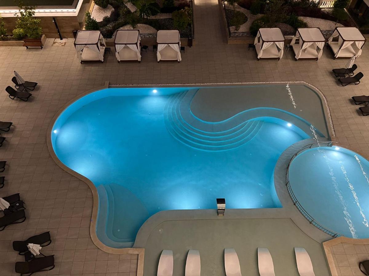 Luxury Penthouse Apartments At Valencia Gardens Burgas Exterior photo